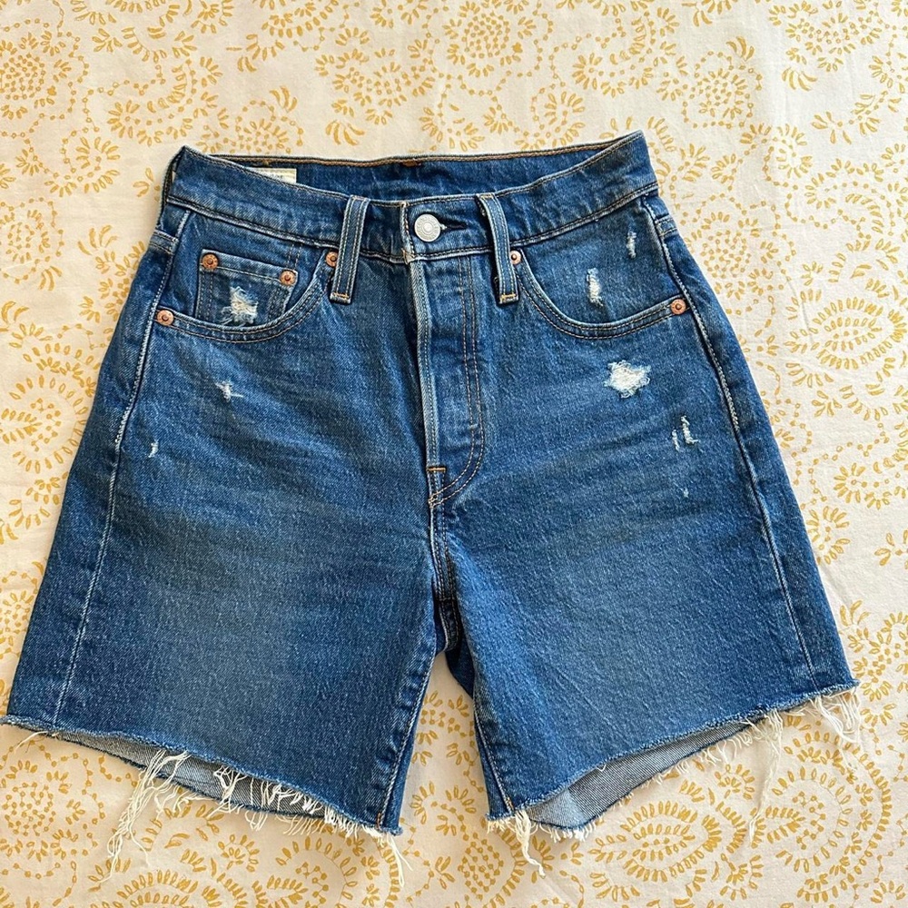 Levi's Classic Blue Denim Jeans